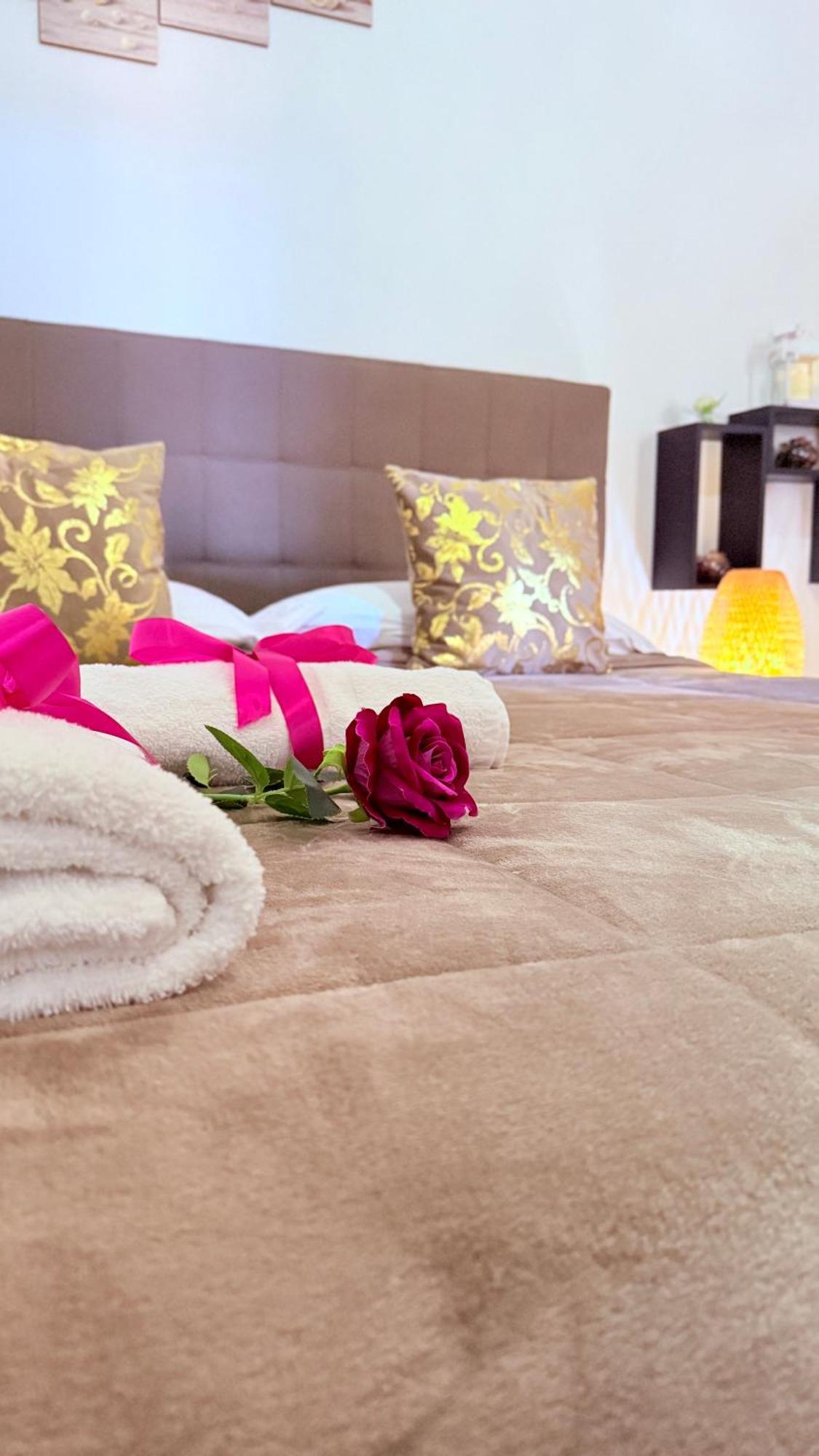 Vanvitelli Home กาแซร์ตา ภายนอก รูปภาพ